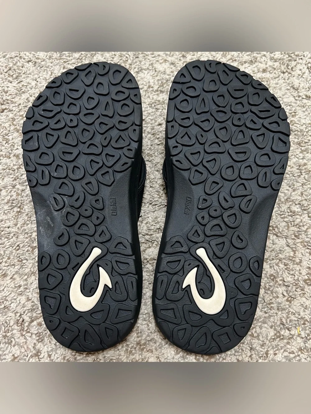 OluKai Ohana Men’s Beach Sandals Black Size 7